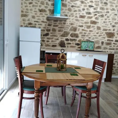 Les Petits בית נופש Ernée