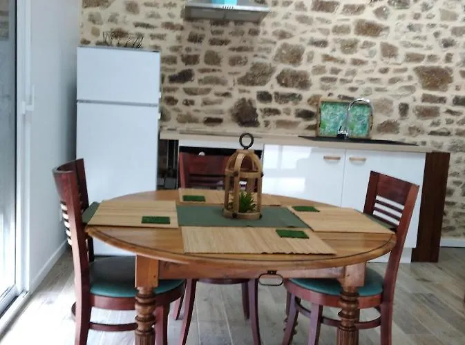 Les Petits بيت للعطل Ernée